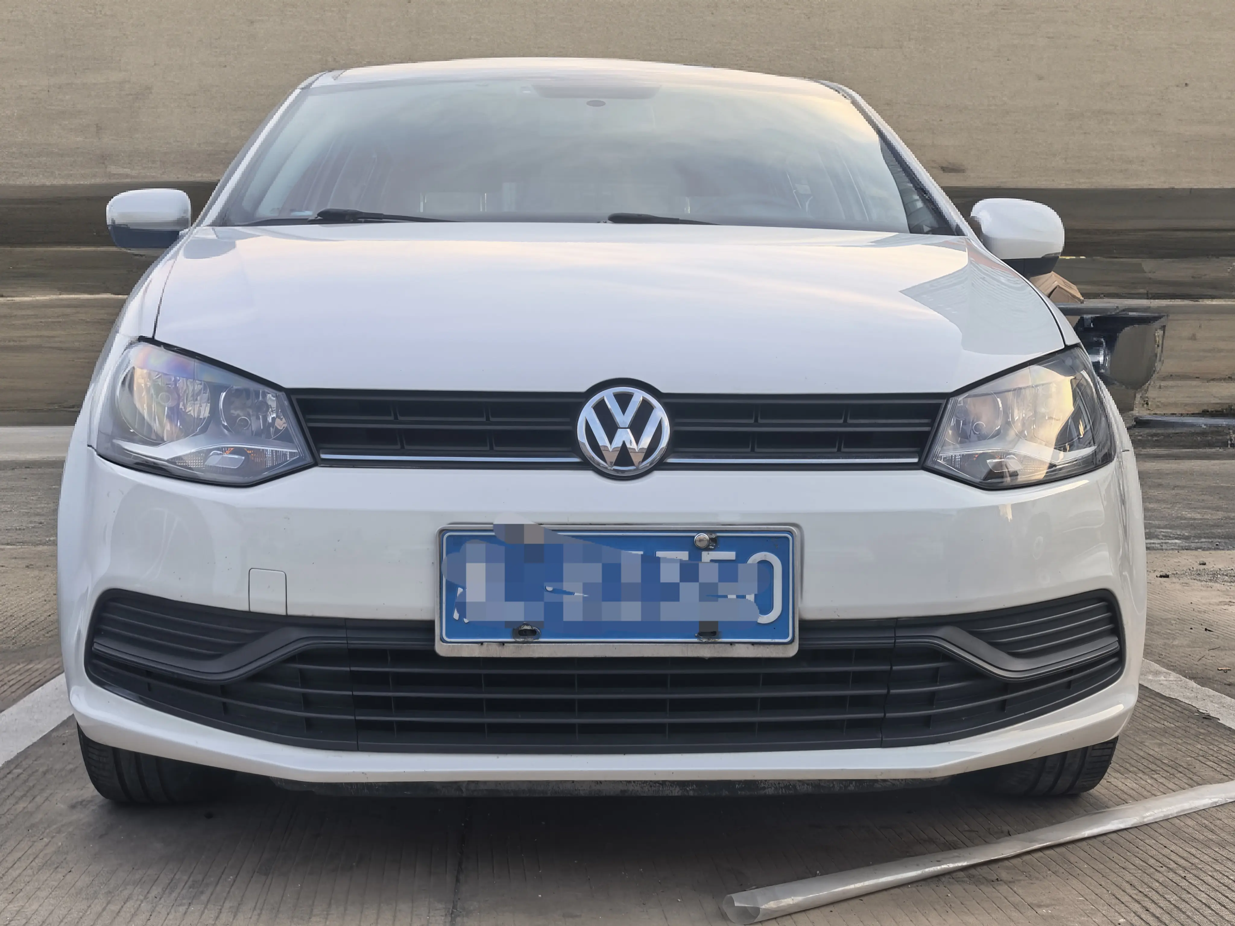 Volkswagen Polo  из Китая