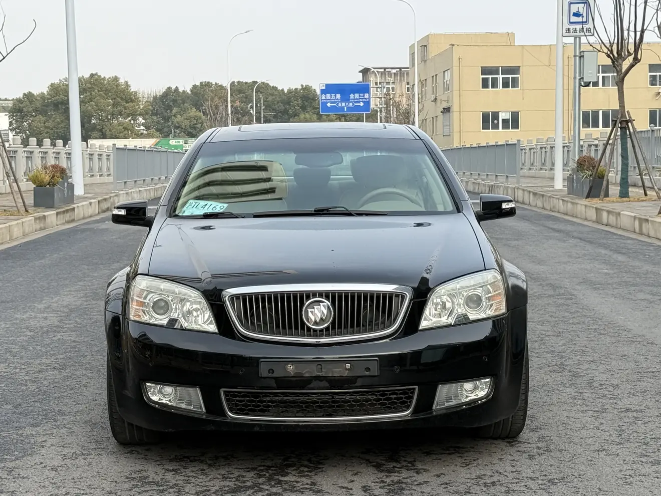 Buick Boulevard  из Китая