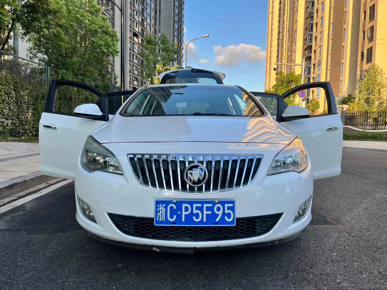 Buick Yinglang  из Китая