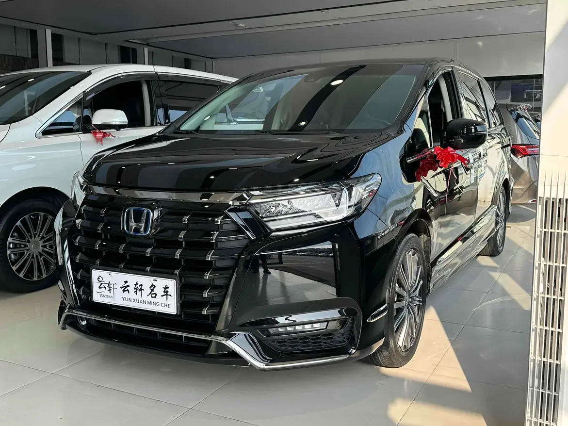 Honda Elysion (Alison)  из Китая