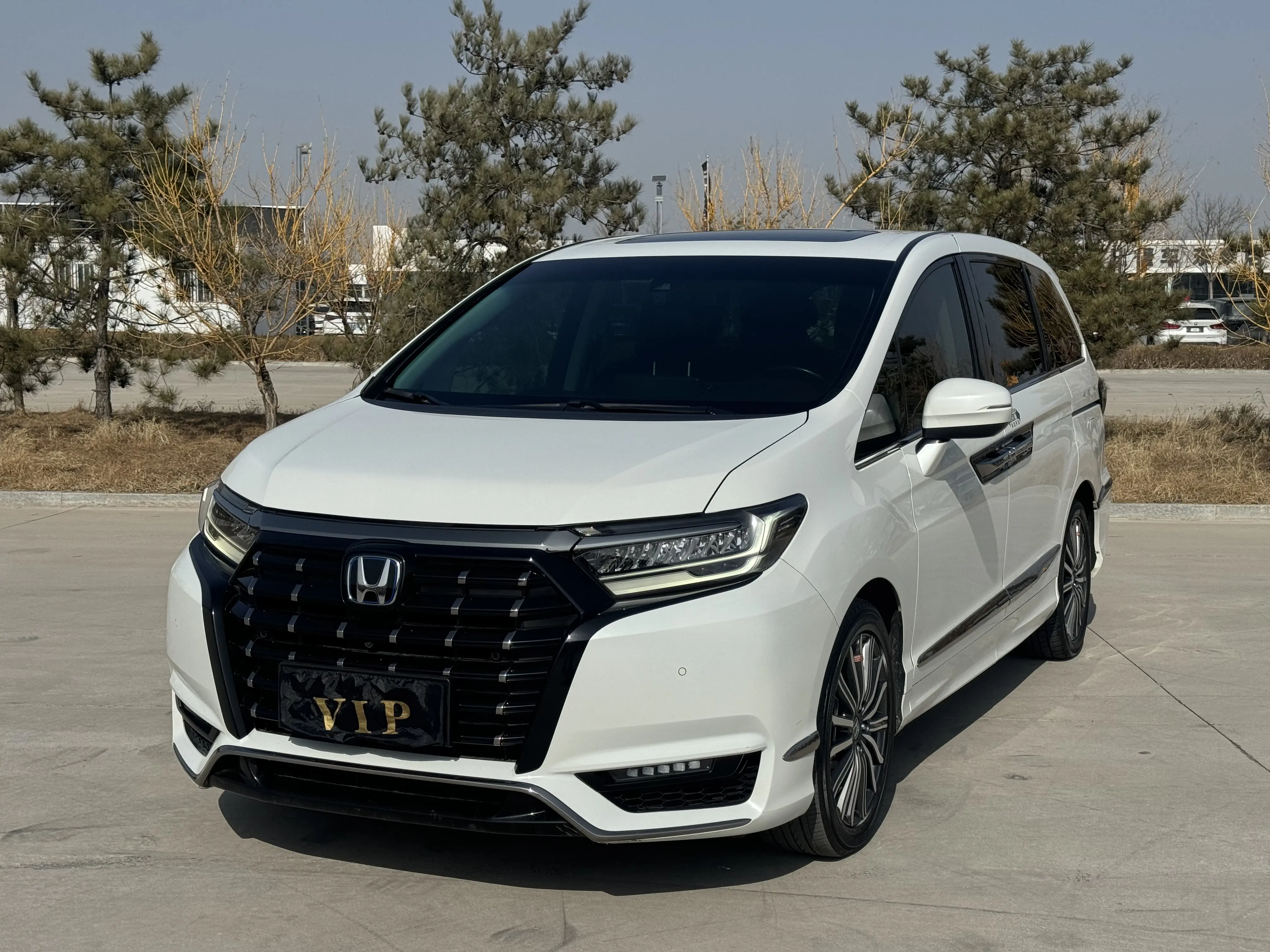 Honda Elysion (Alison)  из Китая