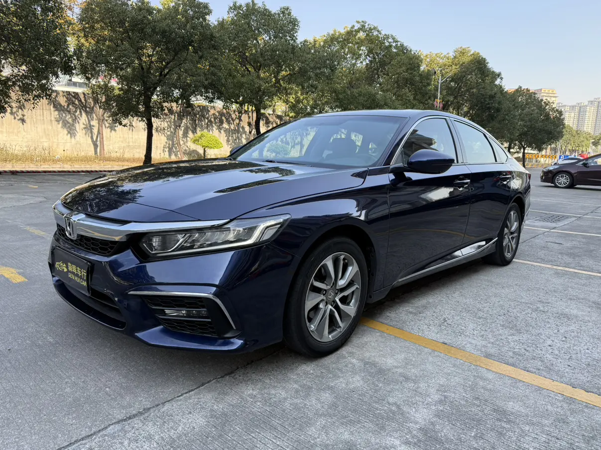 Honda Inspire (Yingshipai)  из Китая