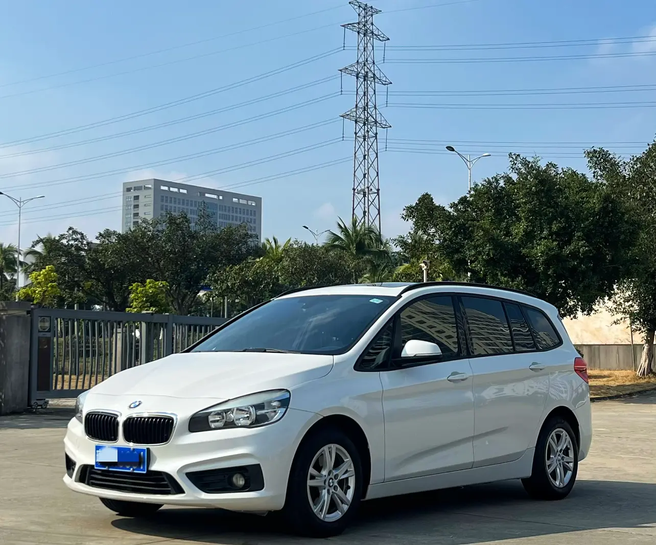 BMW 2 Series Active Tourer  из Китая