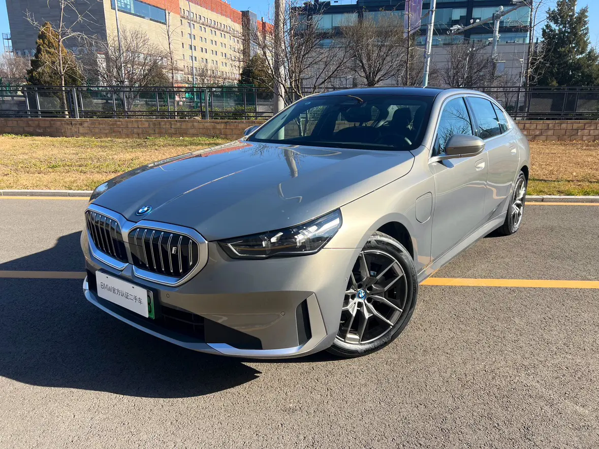 BMW i5  из Китая