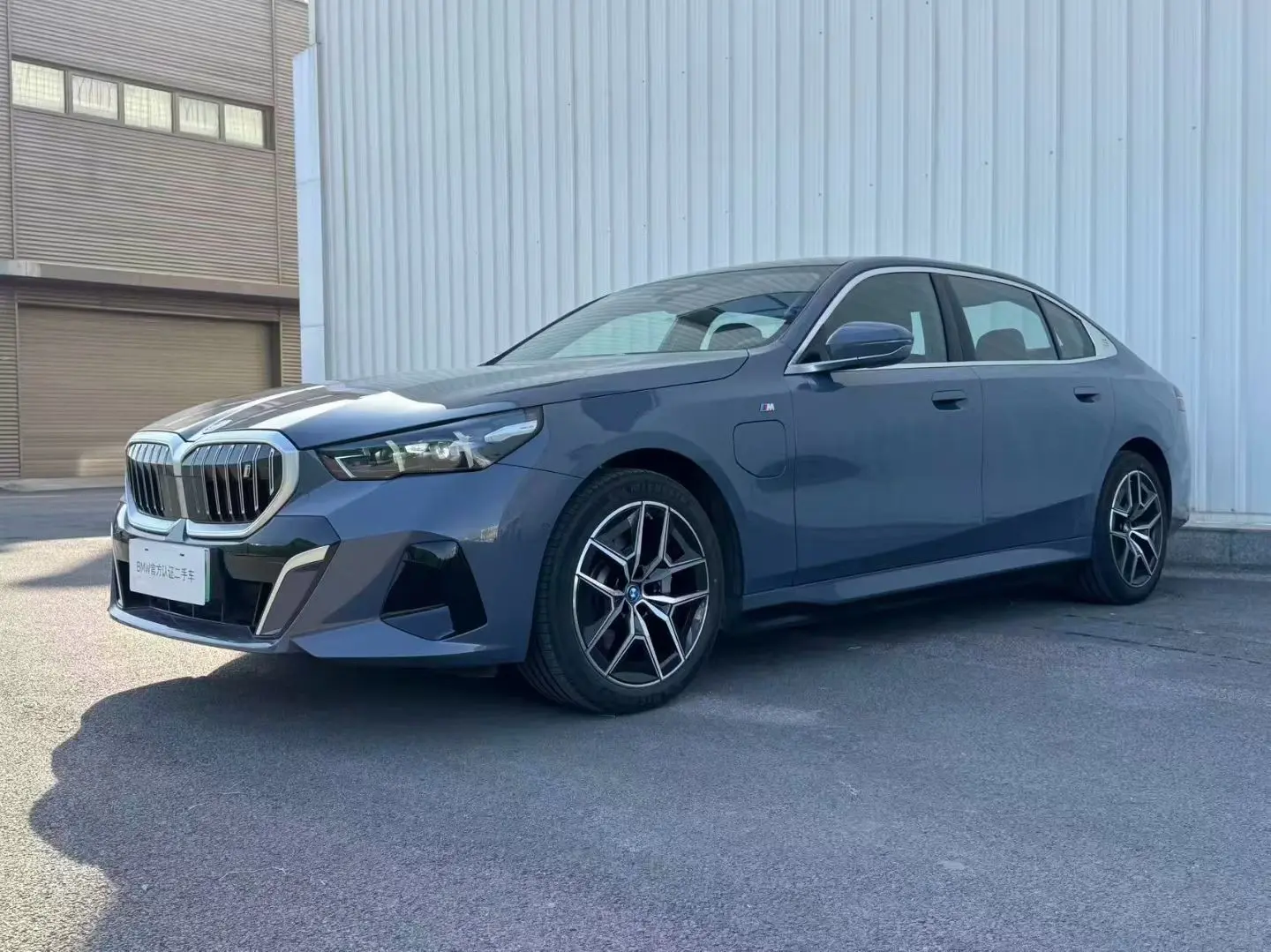 BMW i5  из Китая