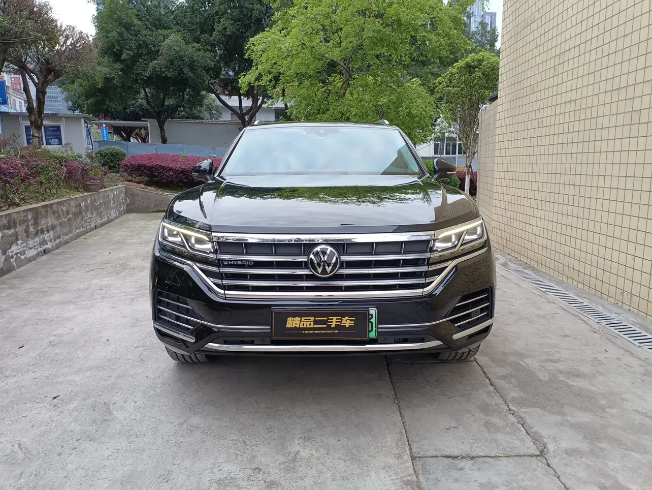 Volkswagen Touareg PHEV  из Китая