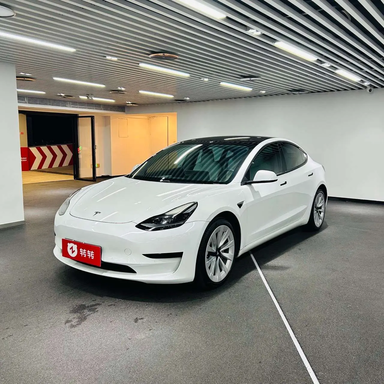 Tesla Model 3  из Китая