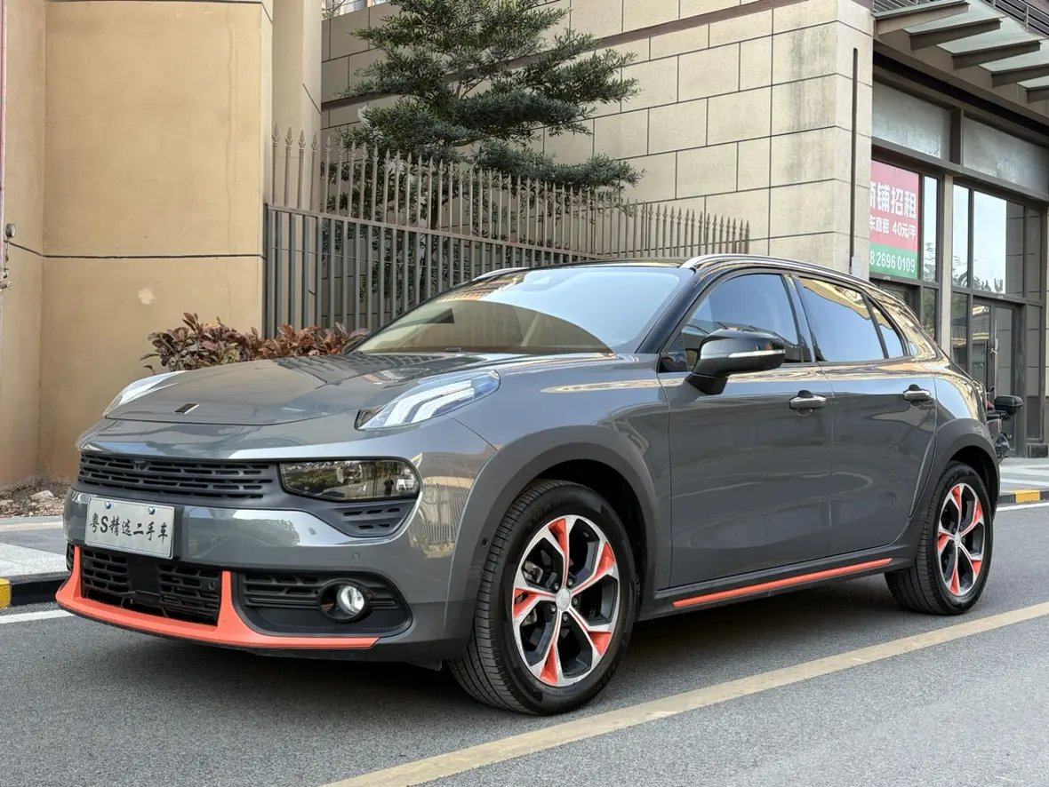 Lynk & Co 02