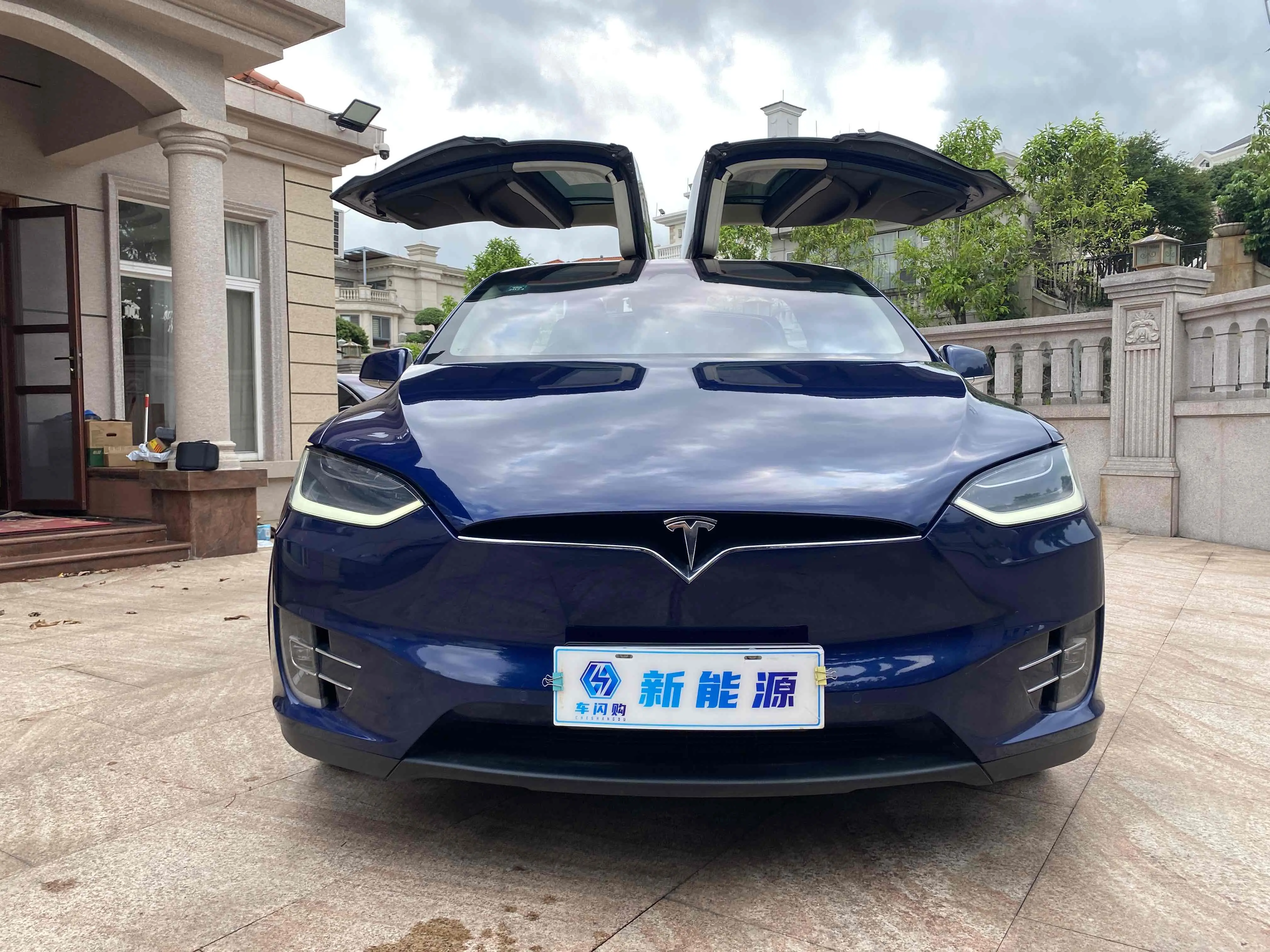 Tesla Model X  из Китая