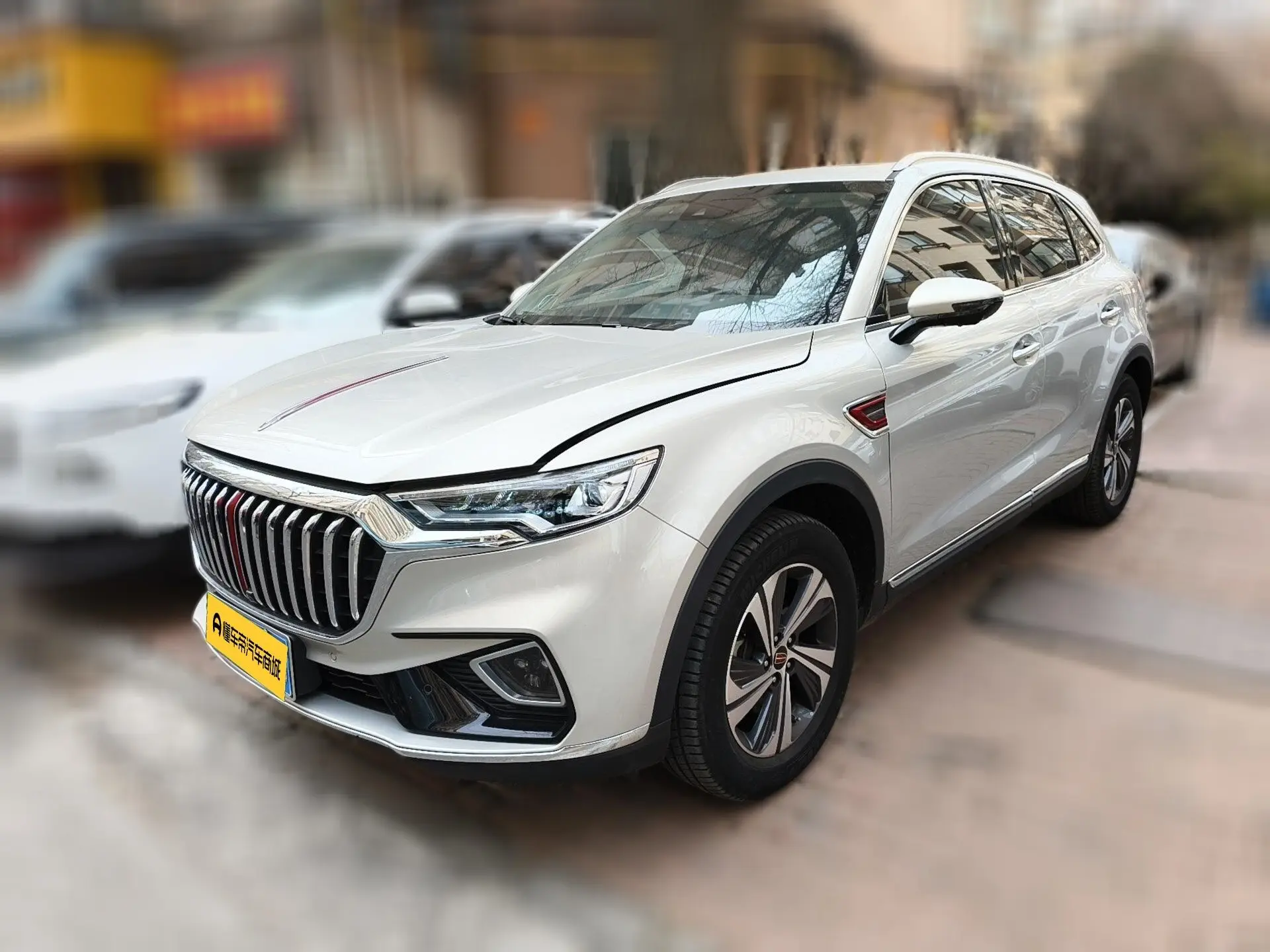 Hongqi HS5  из Китая