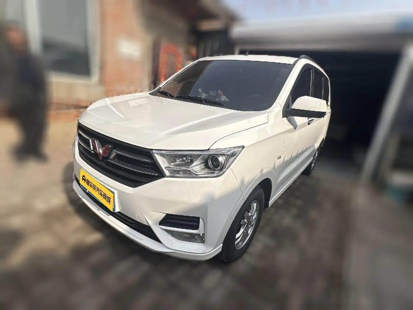Wuling Hongguang  из Китая