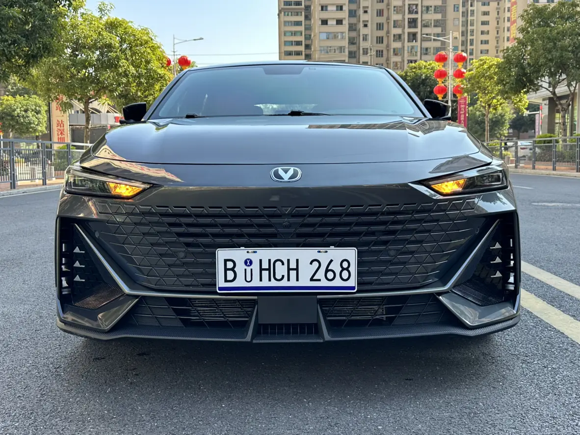 Changan UNI-V  из Китая