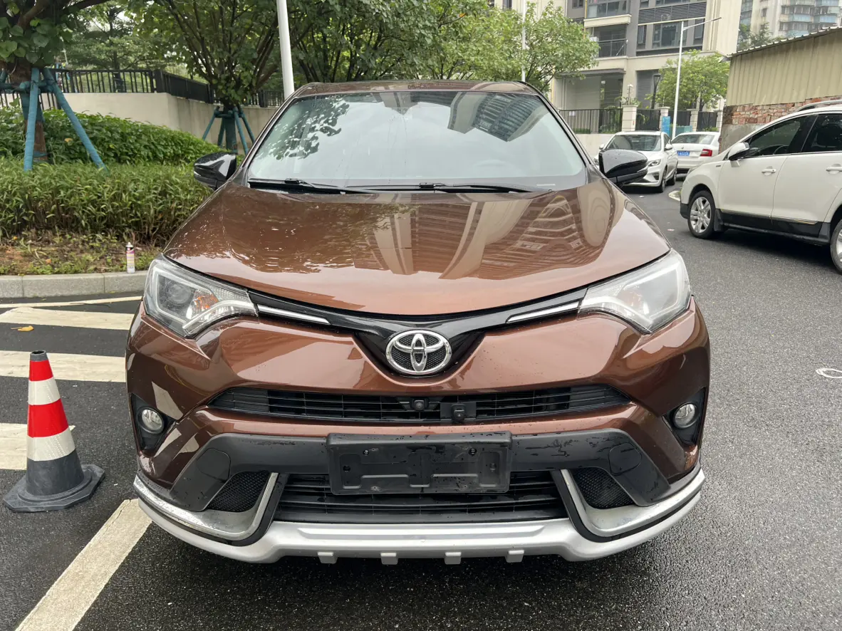 Toyota RAV4  из Китая