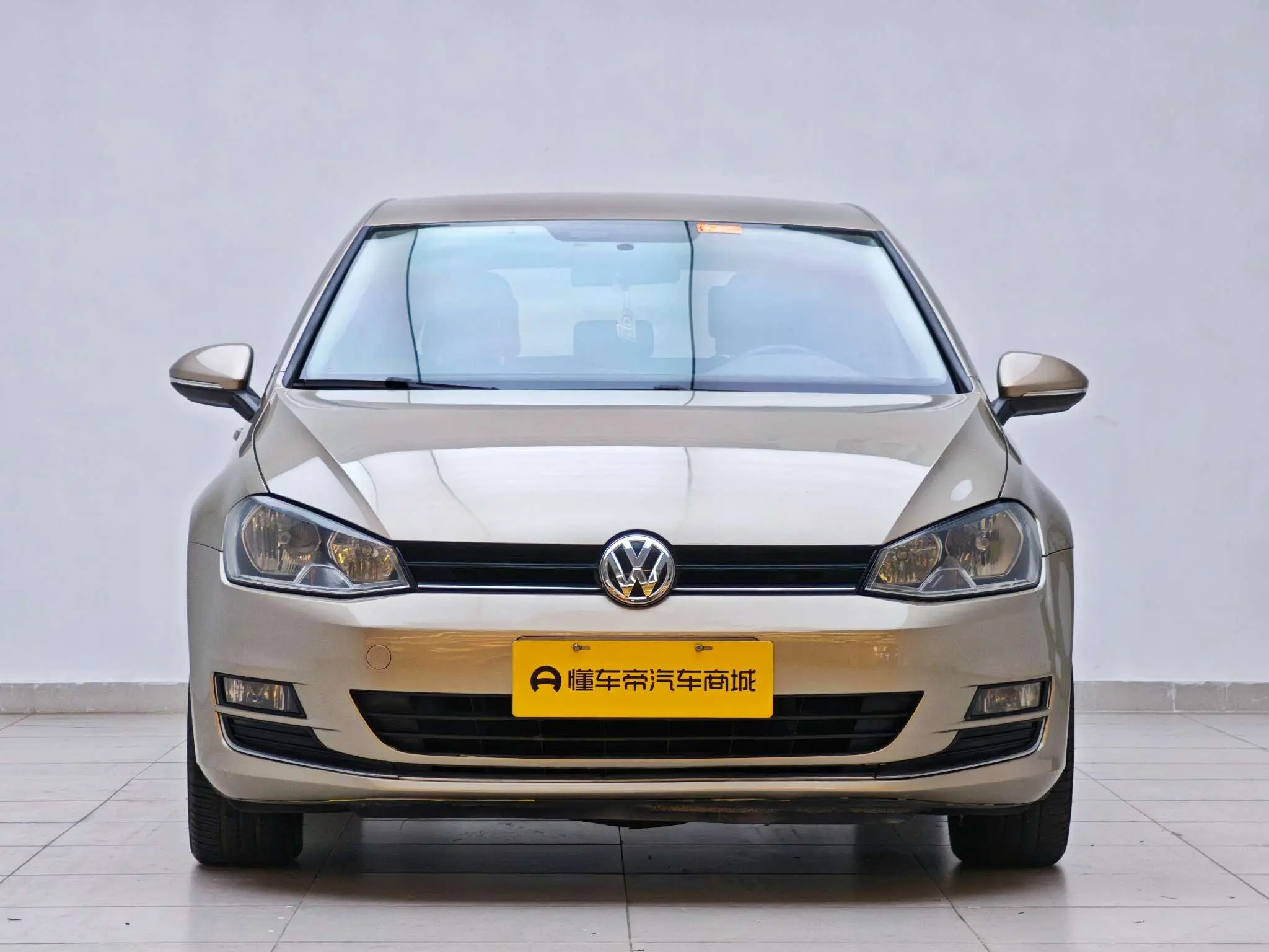 Volkswagen Golf  из Китая