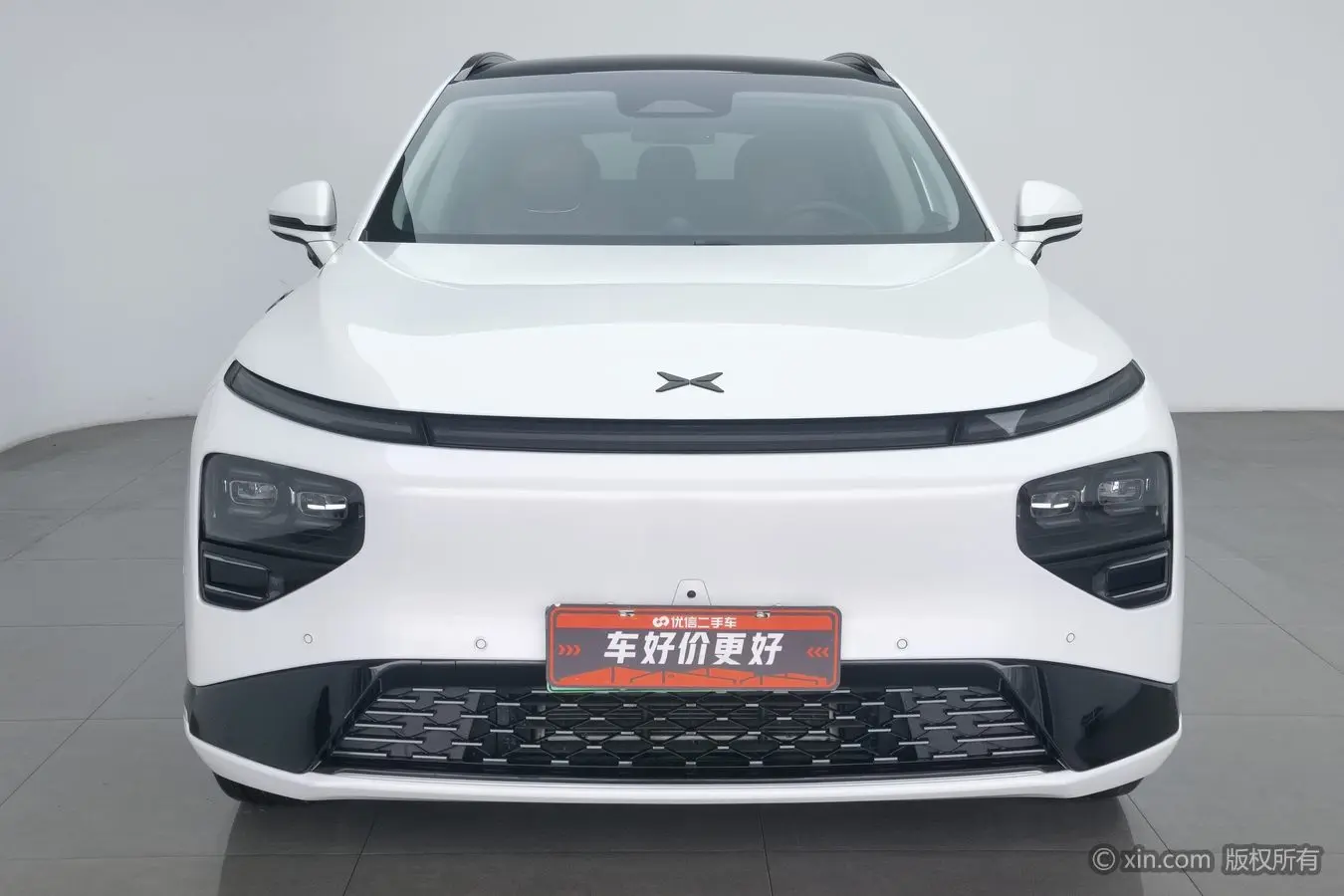 Xpeng G9  из Китая