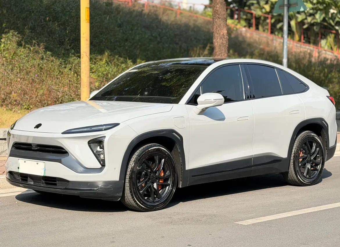 NIO EC6  из Китая