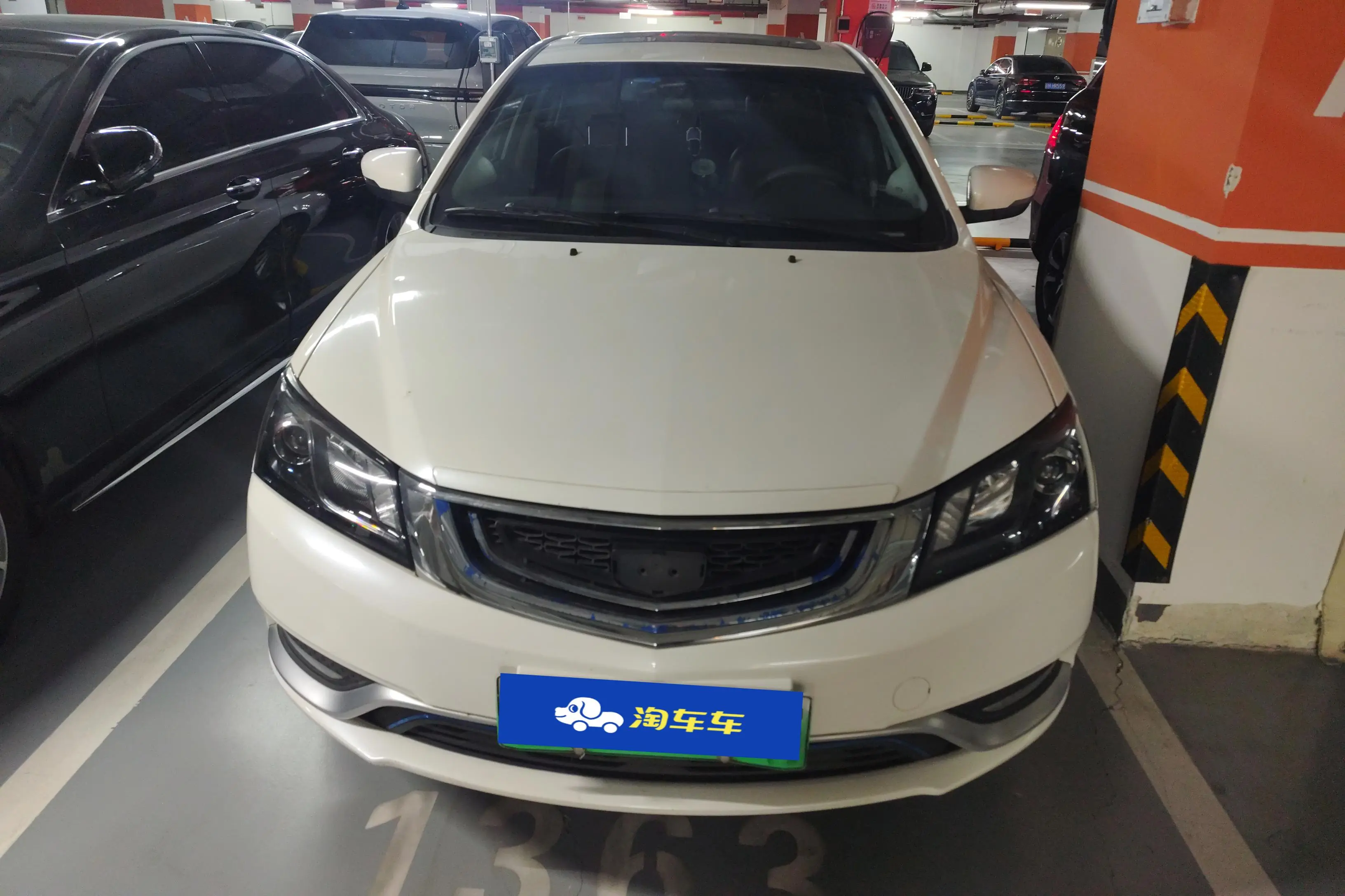 Geely Emgrand EV  из Китая