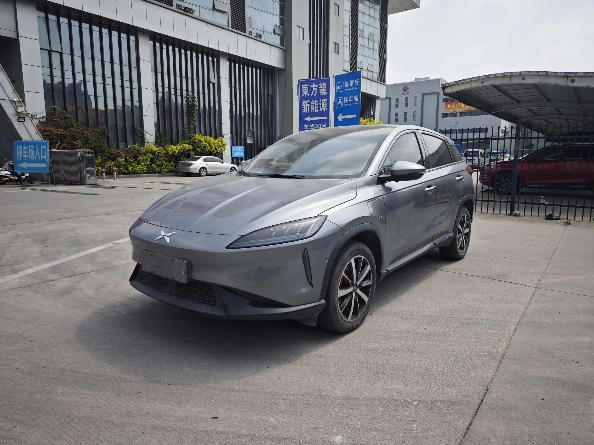 Xpeng G3  из Китая