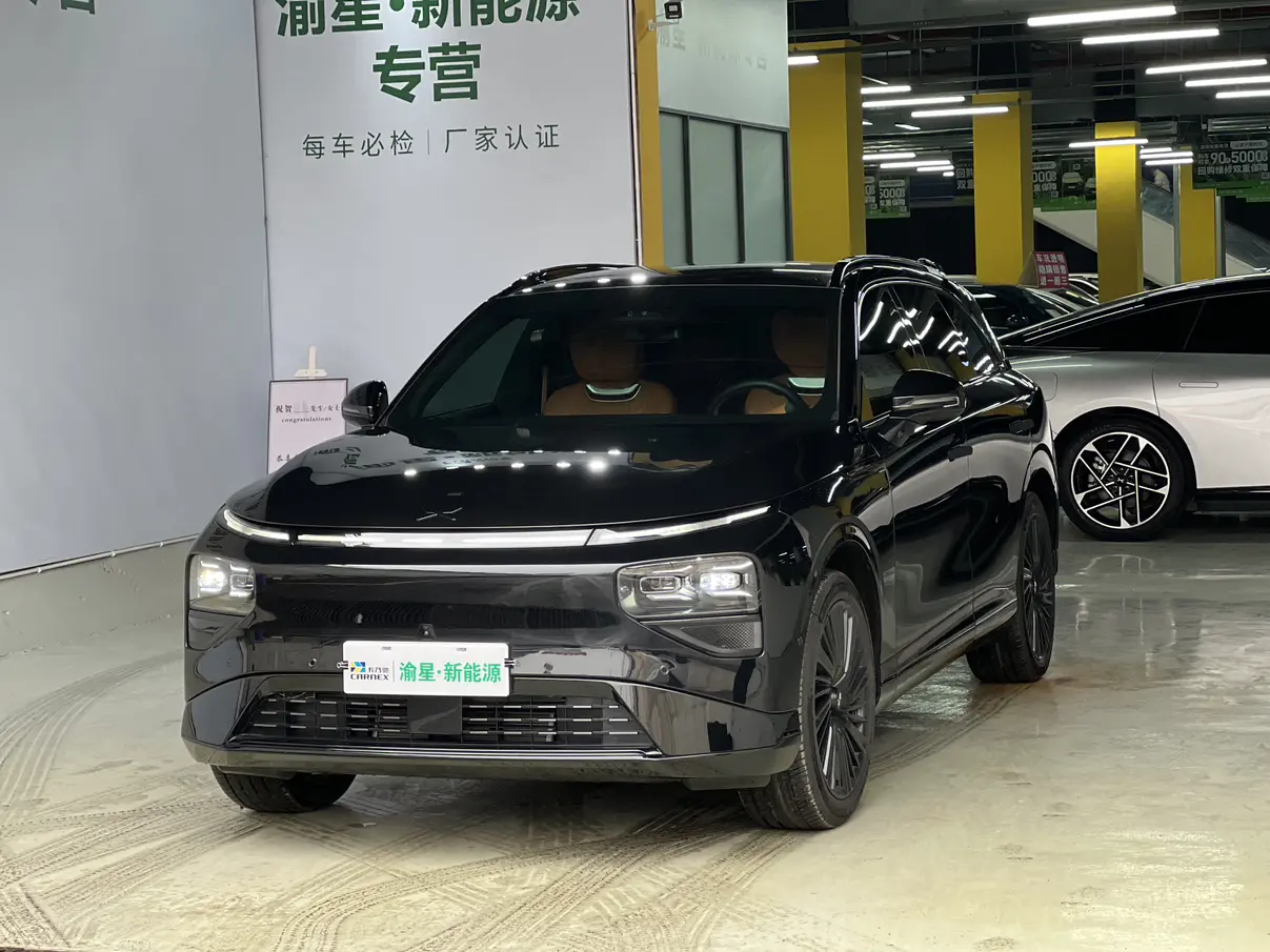 Xpeng G9  из Китая