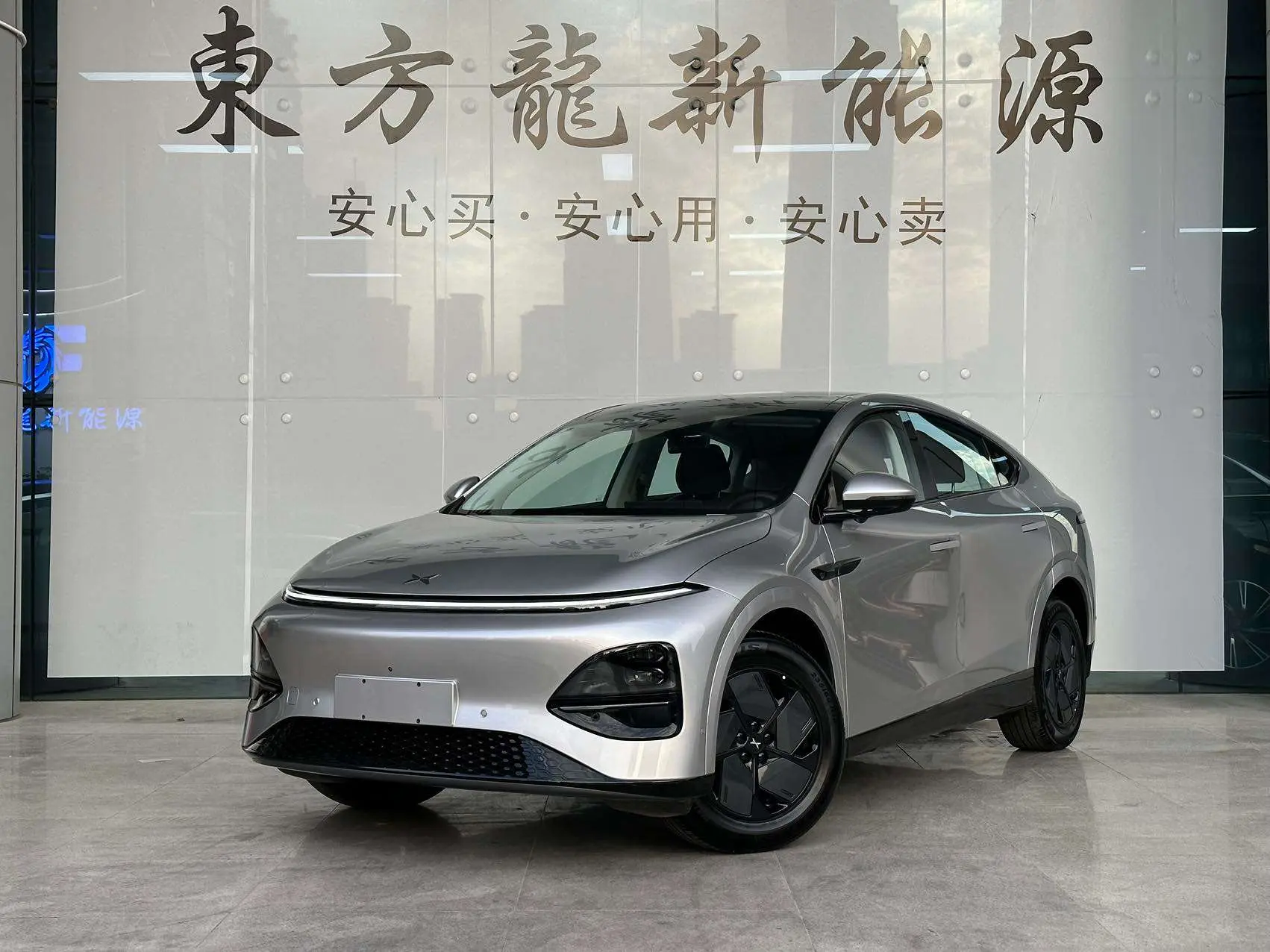 Xpeng G6  из Китая