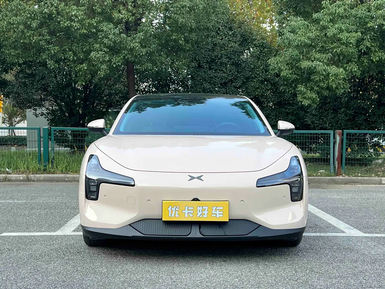 Xpeng Xiaopeng MONA M03  из Китая