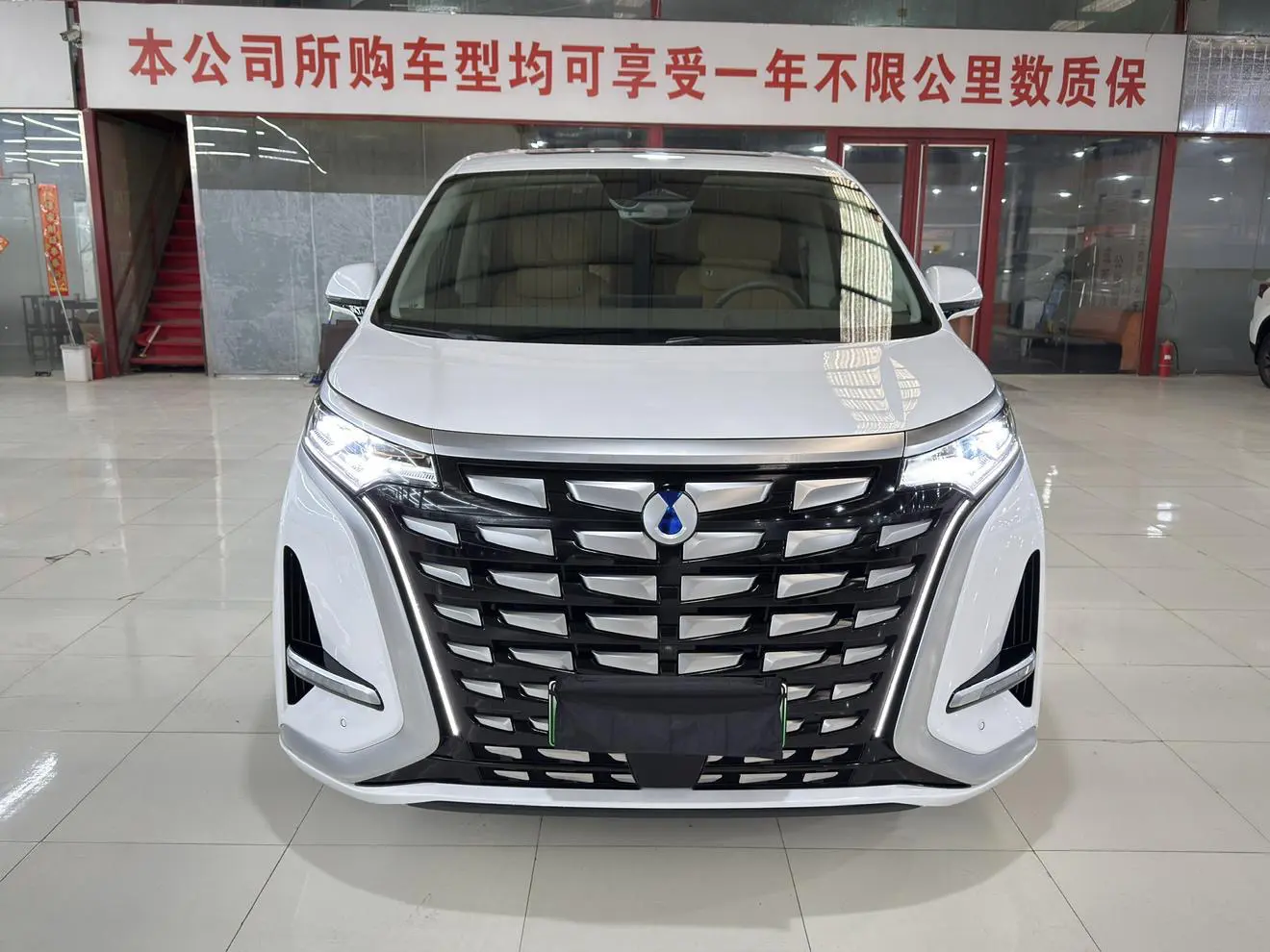 Denza D9 DM  из Китая