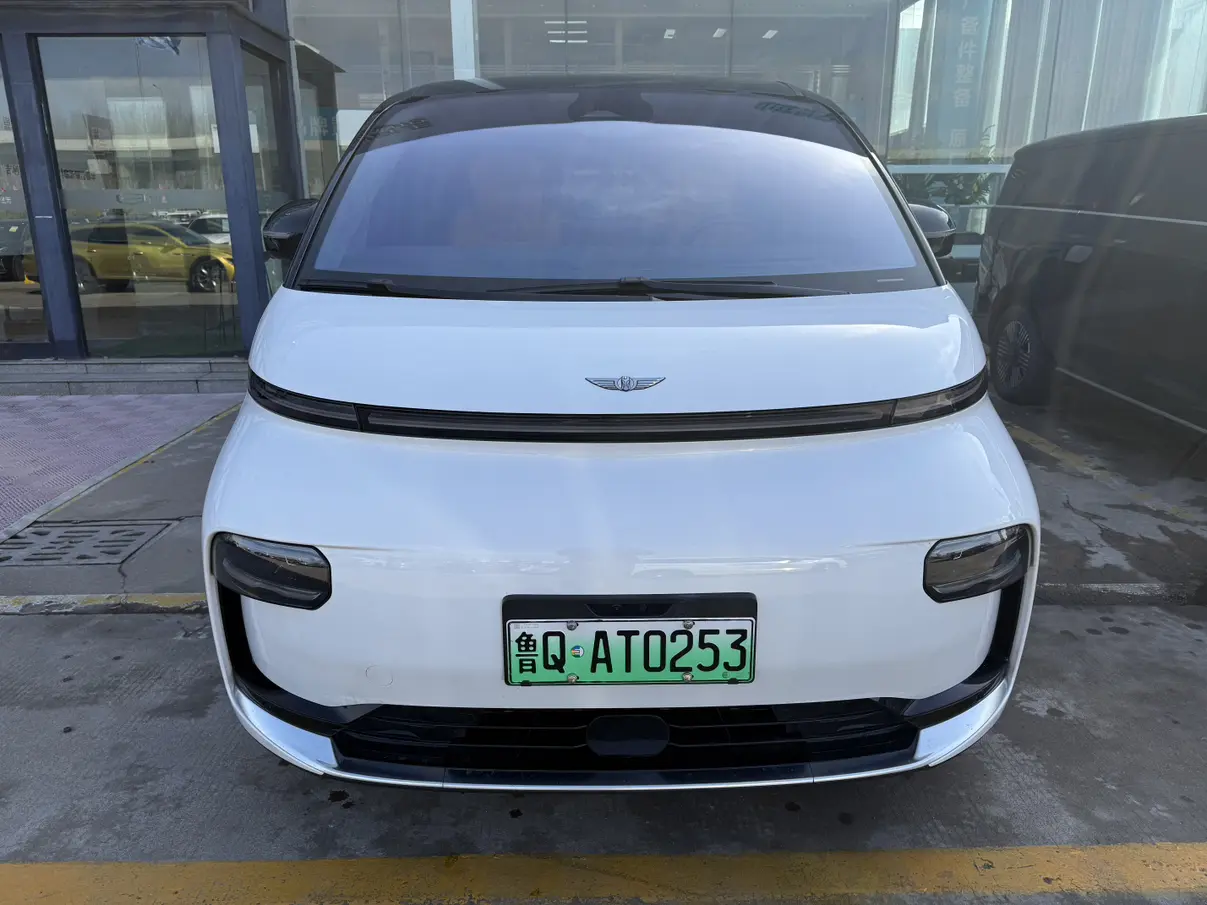Geely Yizhen L380  из Китая