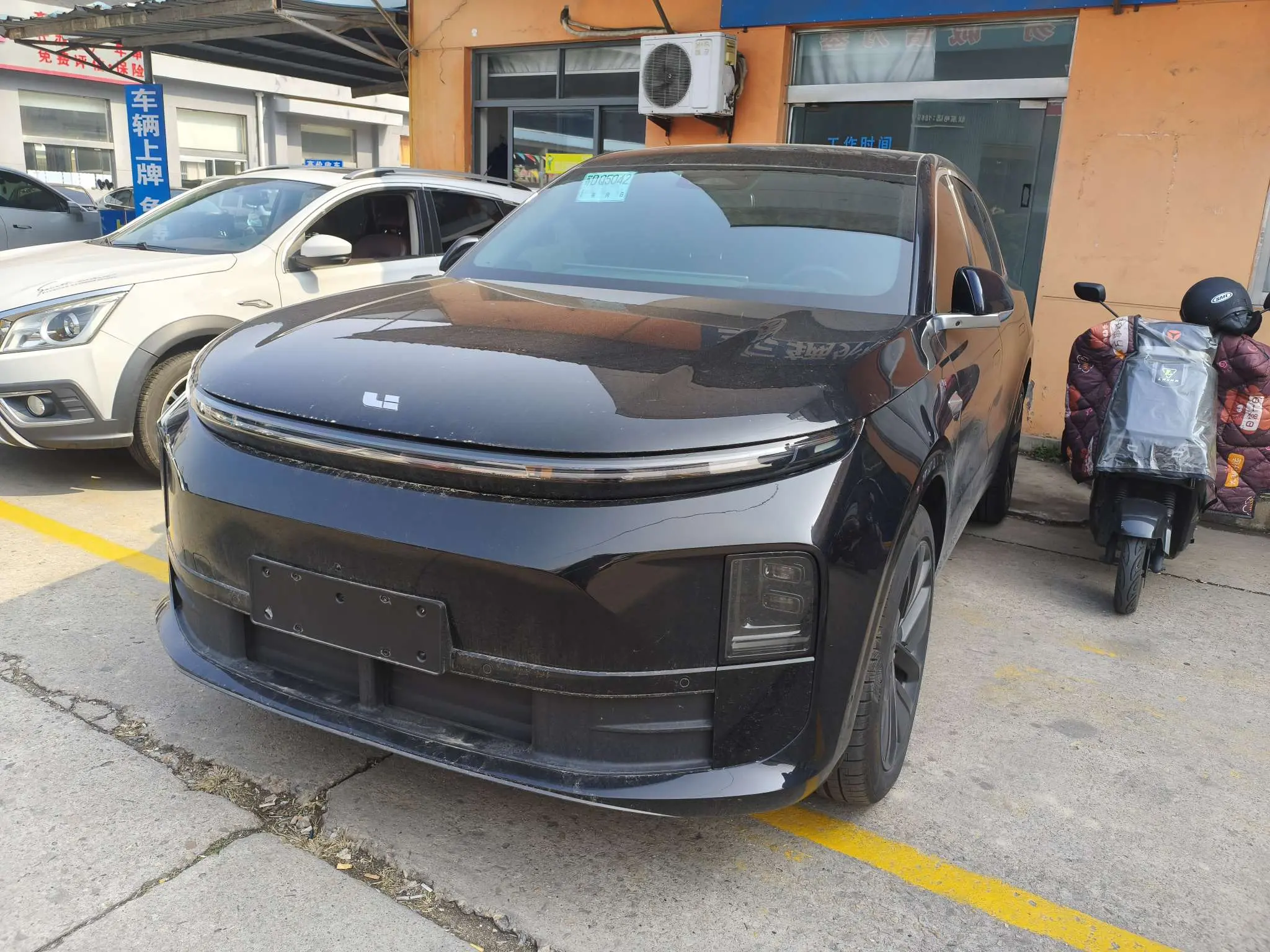 Li L6 (Ideal L6)  из Китая