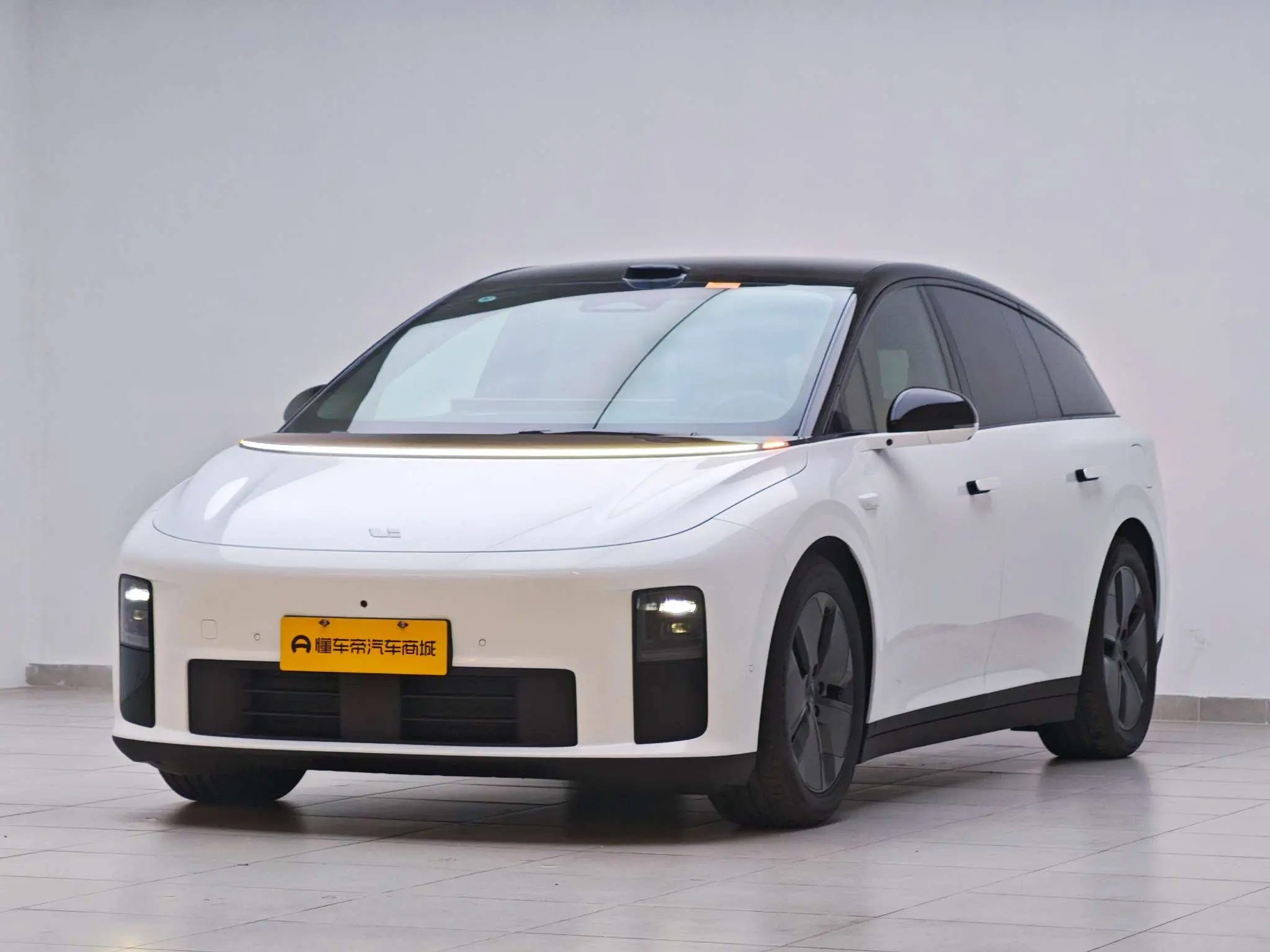 Li Ideal i6  из Китая