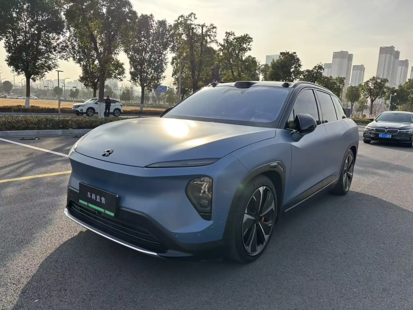 NIO ES7  из Китая