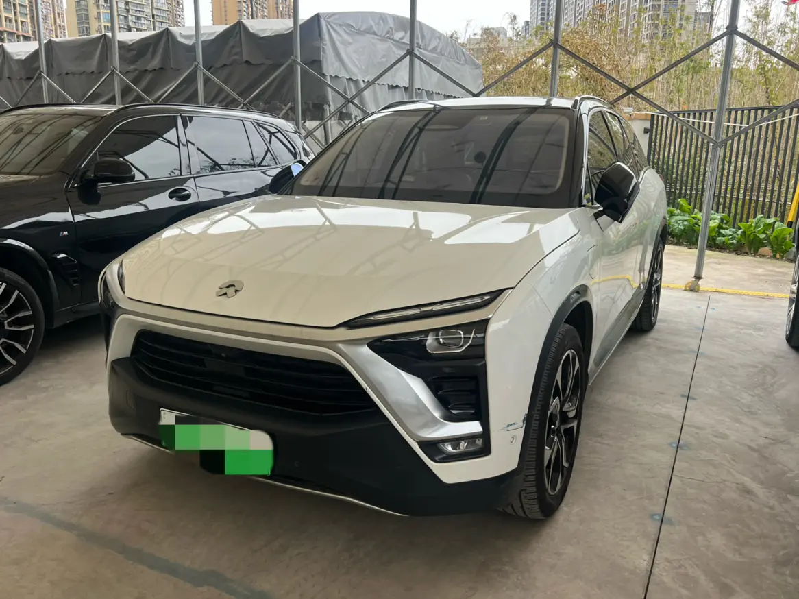 NIO ES8  из Китая