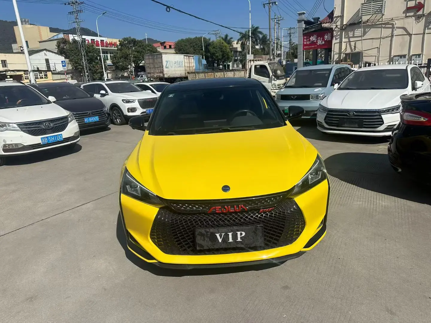 Dongfeng Yixuan  из Китая