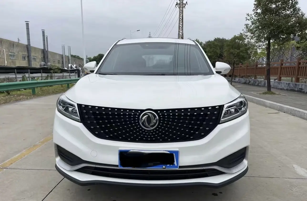 Dongfeng Fengguang 580Pro  из Китая
