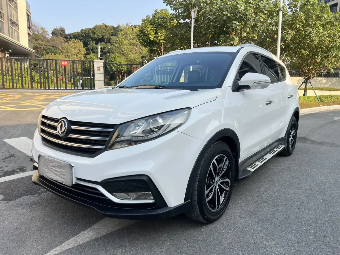 Dongfeng Fengon 580  из Китая