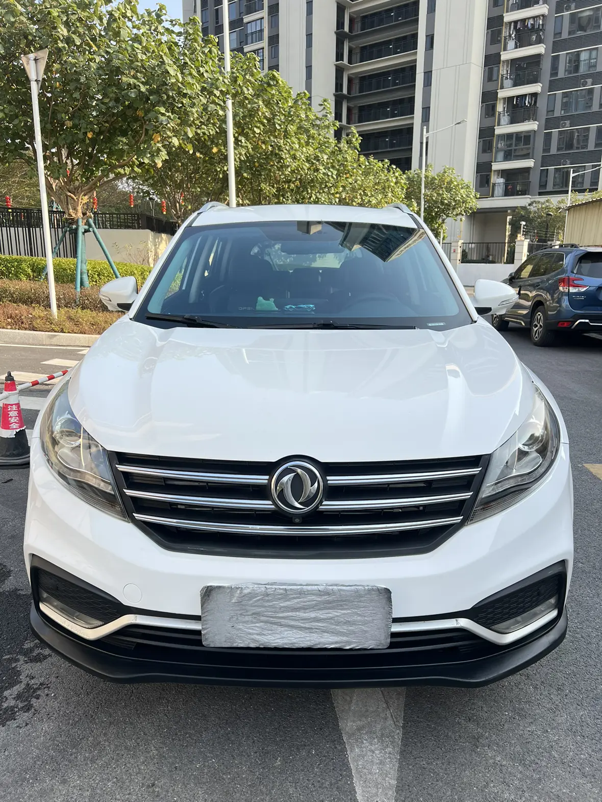 Dongfeng Fengon 580  из Китая