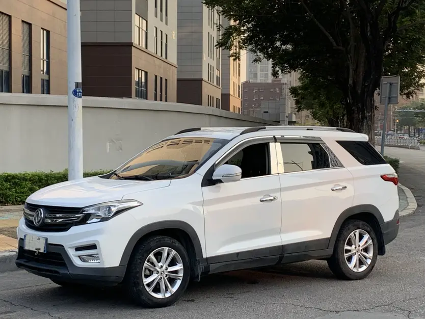 Dongfeng Scenery S560  из Китая