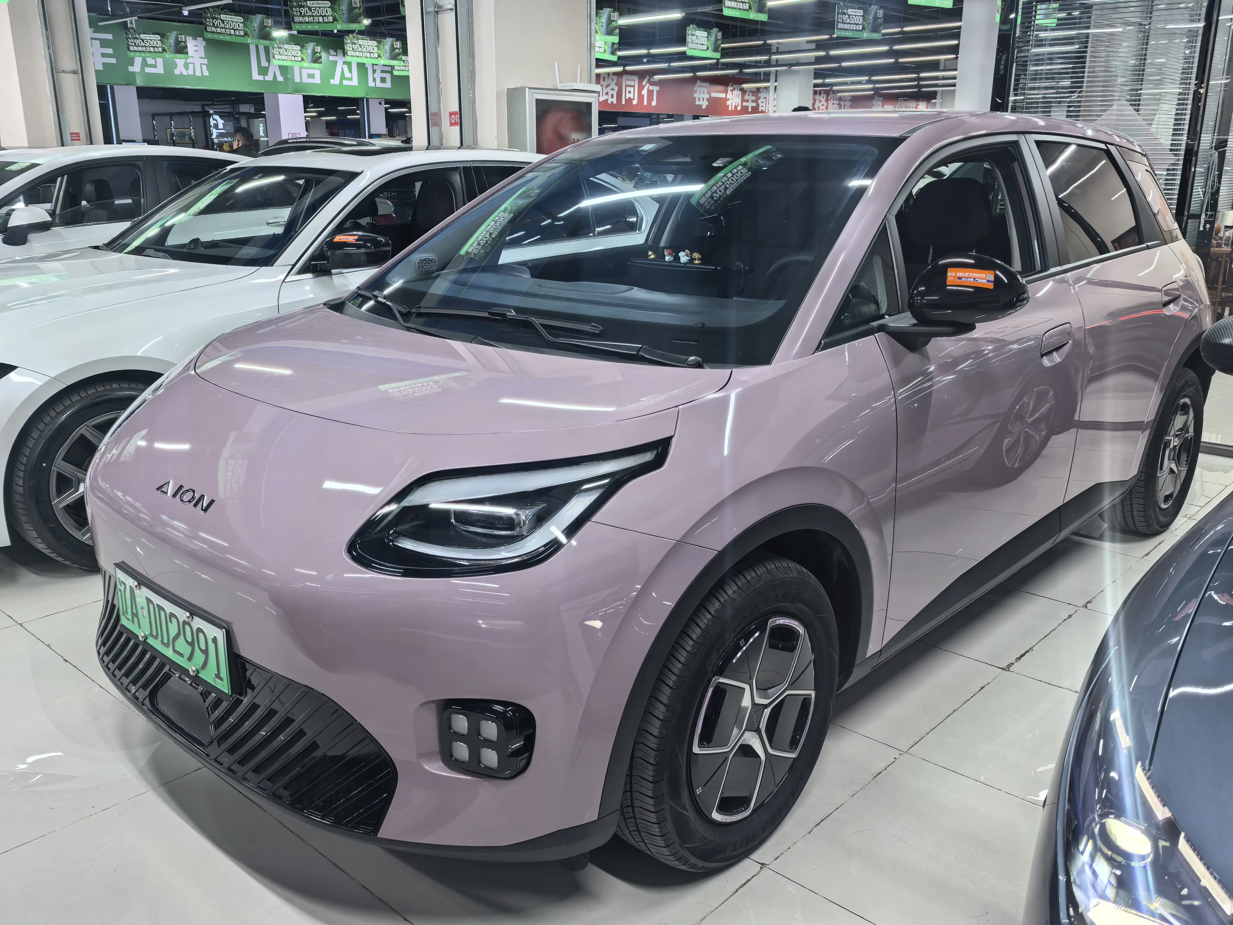 AION UT  из Китая