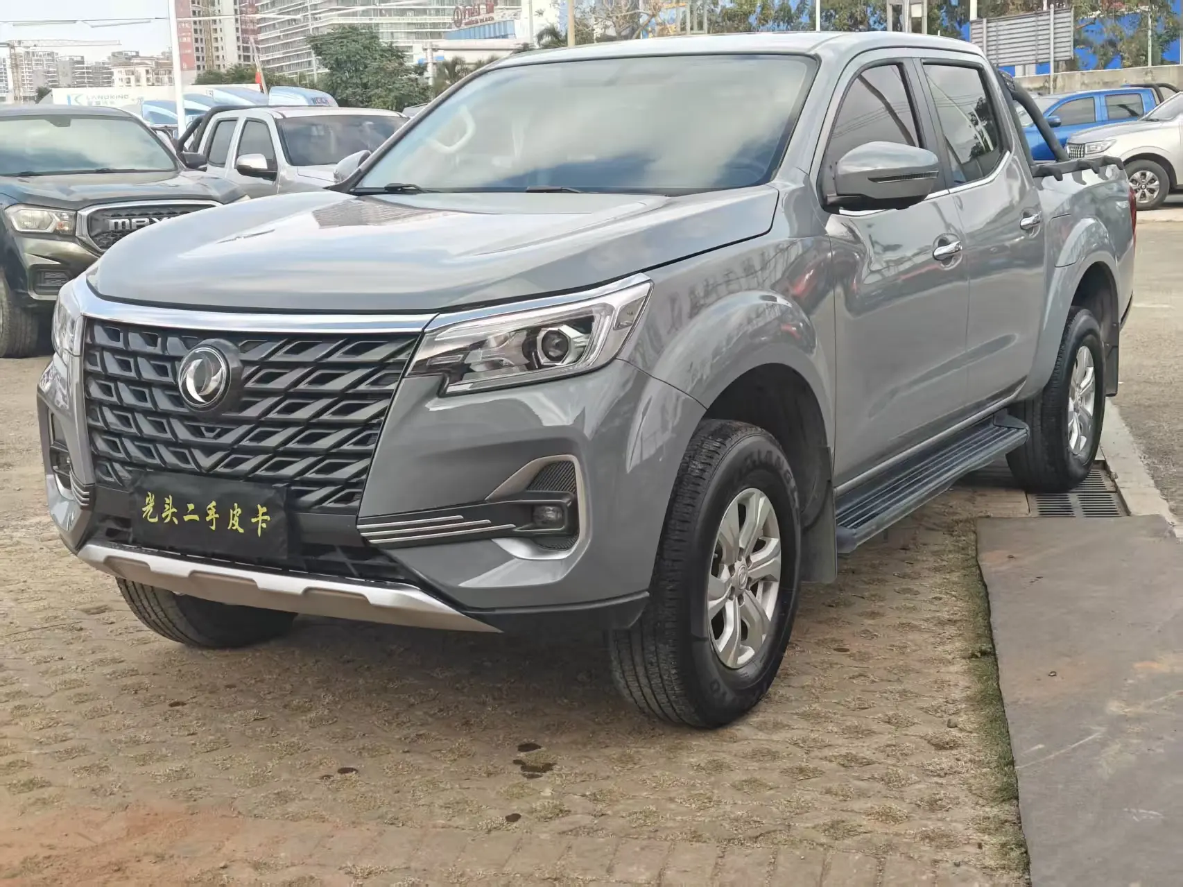Dongfeng Ruiqi 7  из Китая