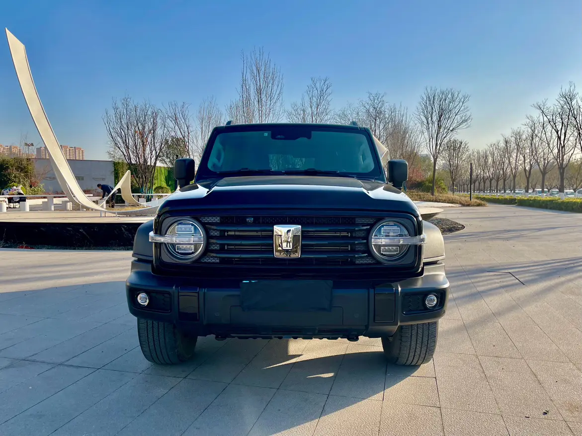 Tank 300  из Китая