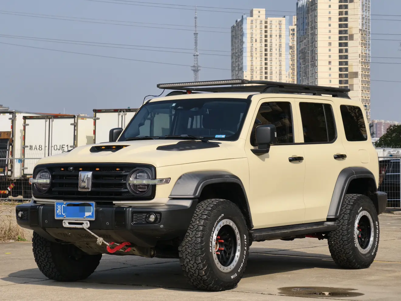 Tank 300  из Китая