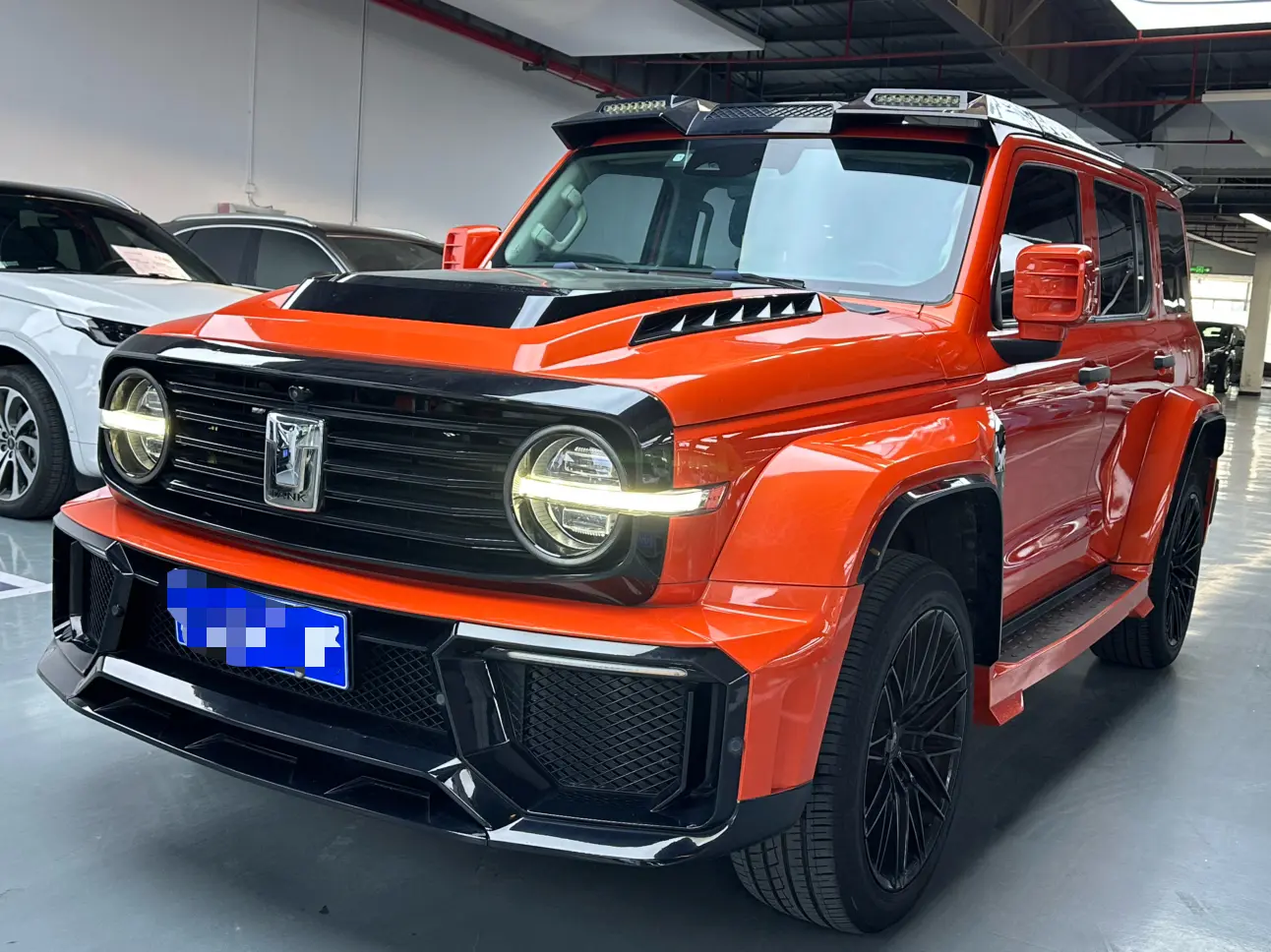 Tank 300  из Китая