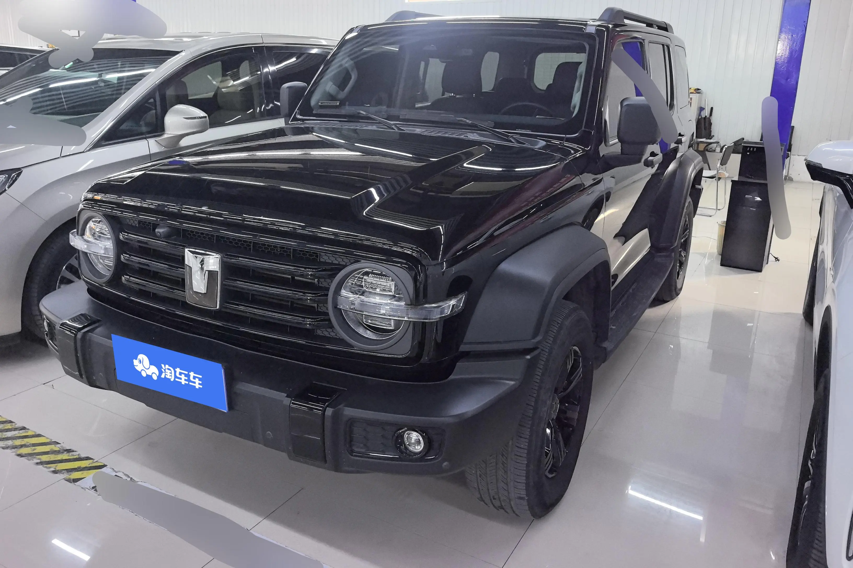 Tank 300  из Китая