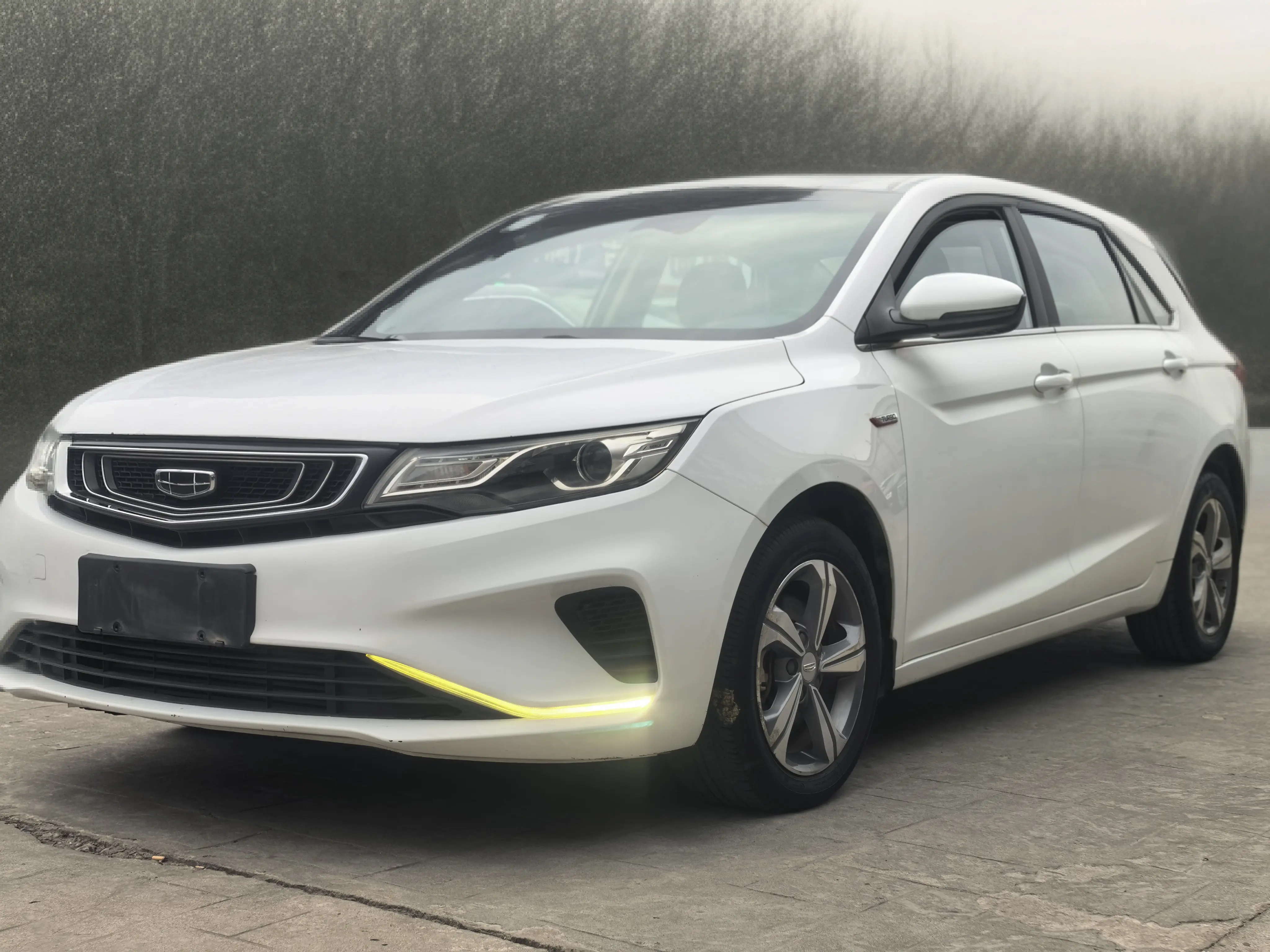 Geely Emgrand GL  из Китая