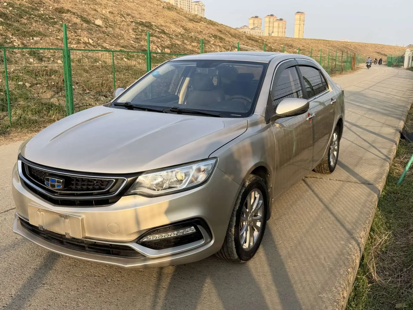 Geely Vision  из Китая