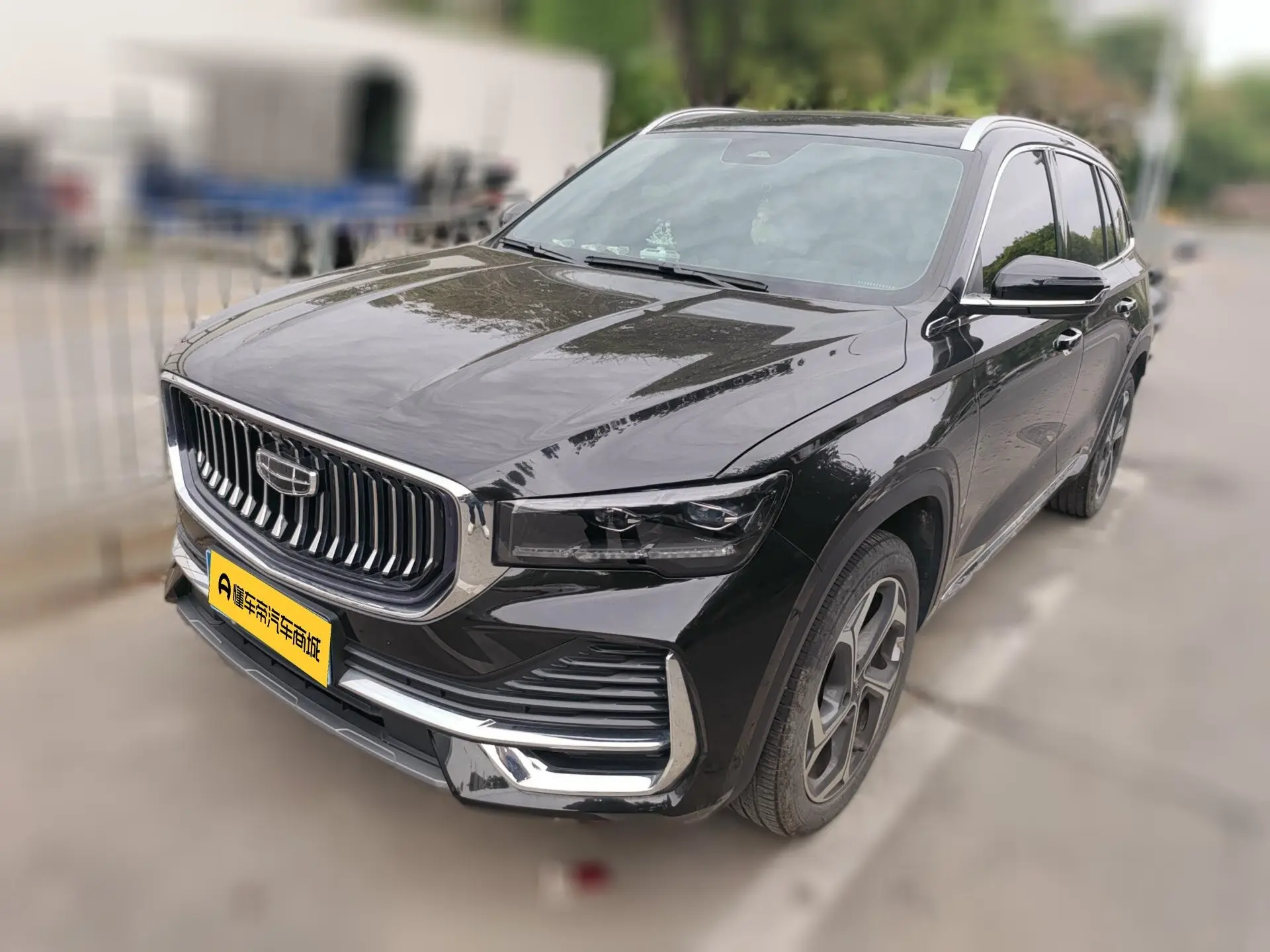 Geely Monjaro (Xingyue L)  из Китая