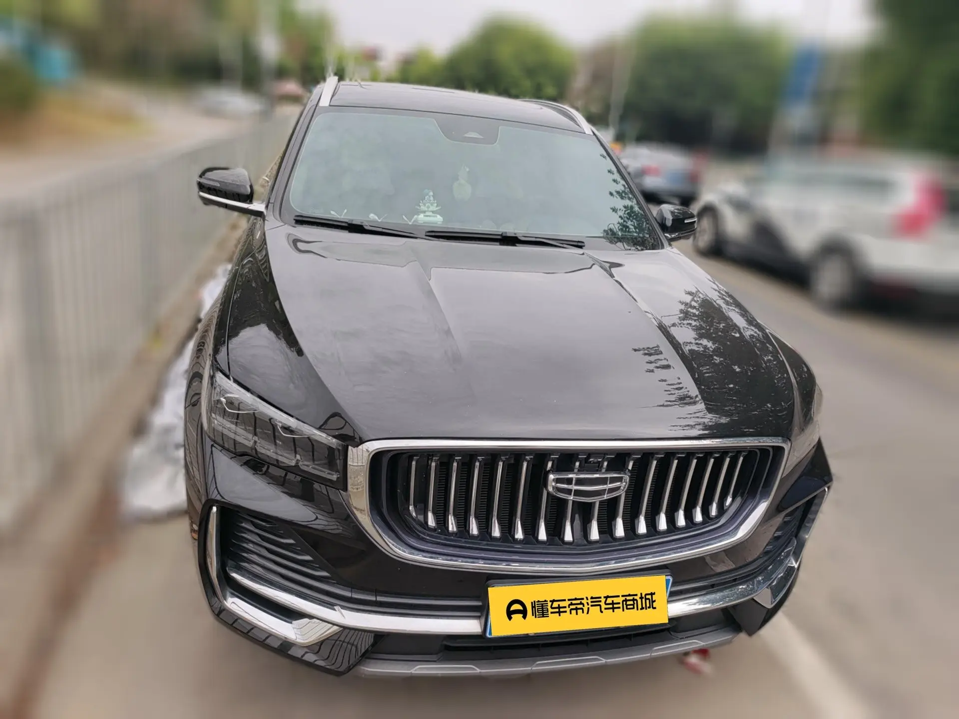 Geely Monjaro (Xingyue L)  из Китая