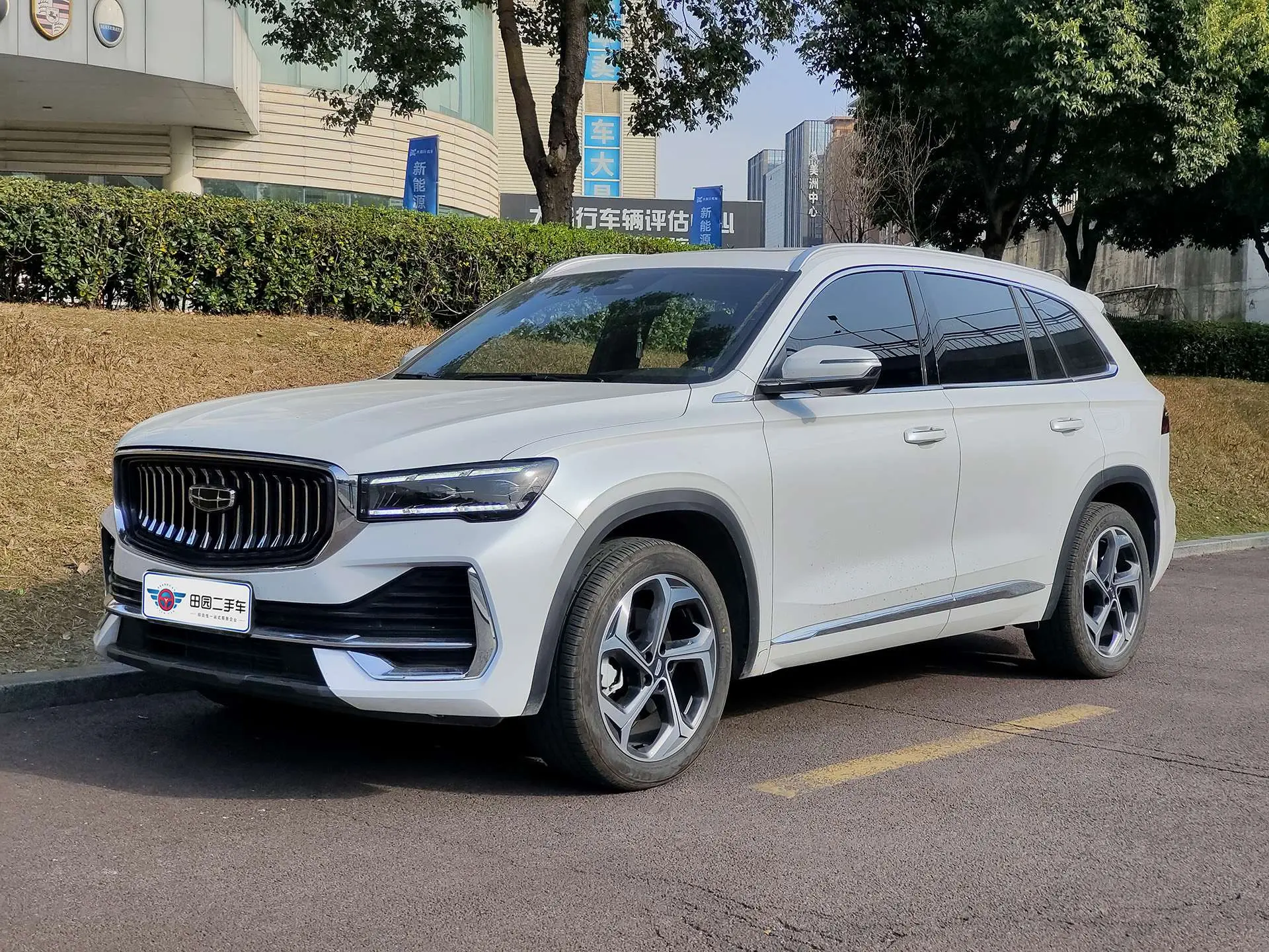Geely Monjaro (Xingyue L)  из Китая