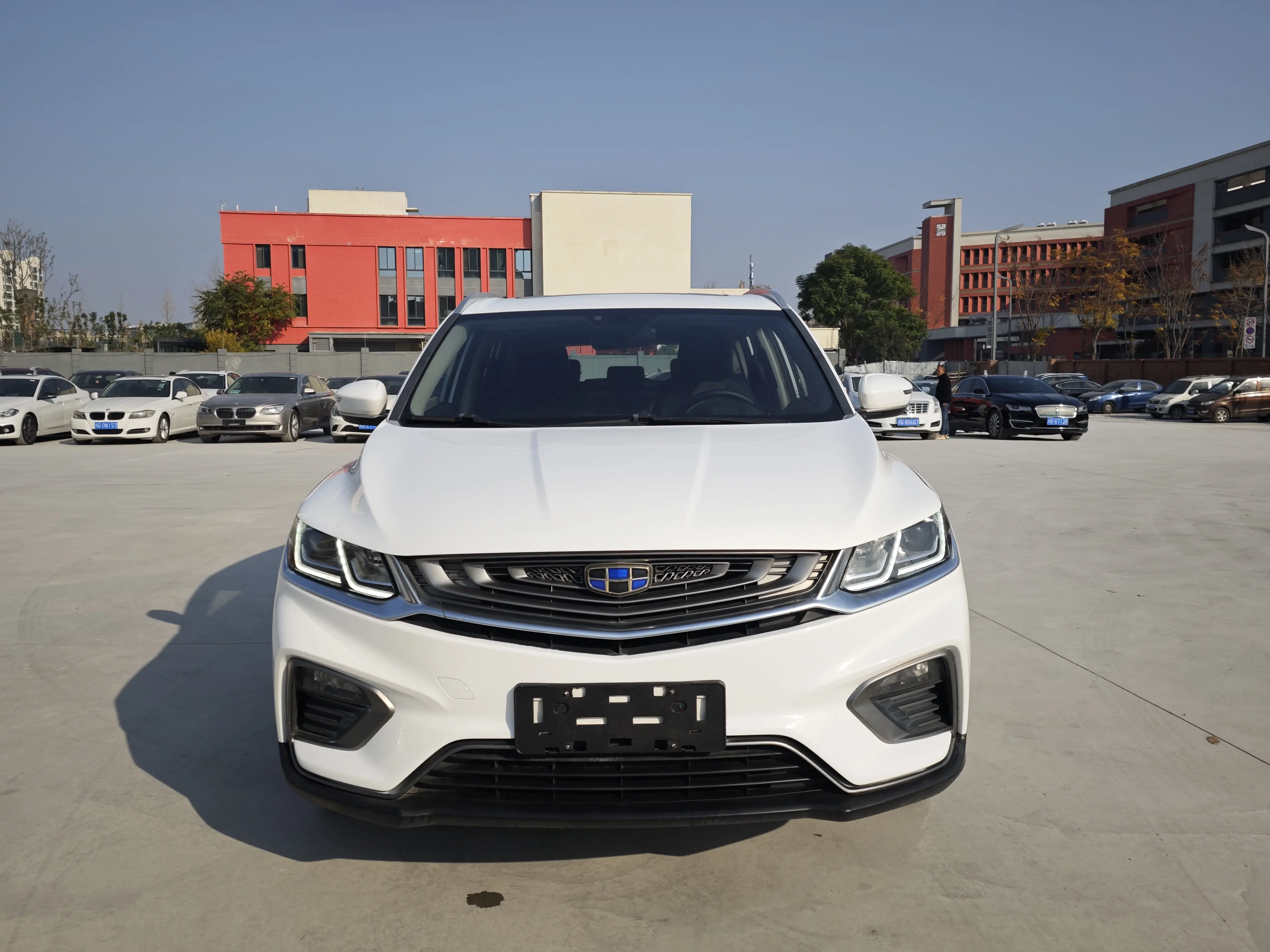 Geely Coolray SX11 (Binyue)  из Китая