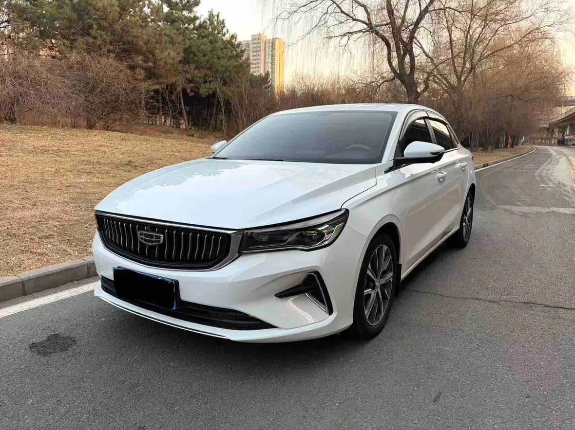 Geely Emgrand  из Китая