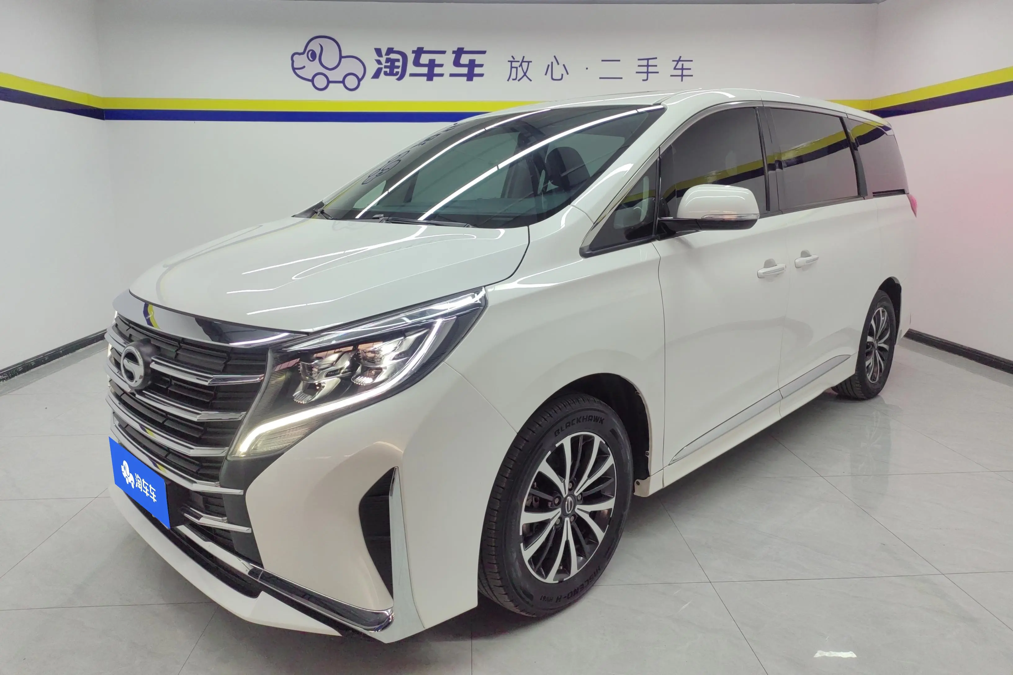 GAC Trumpchi M8  из Китая